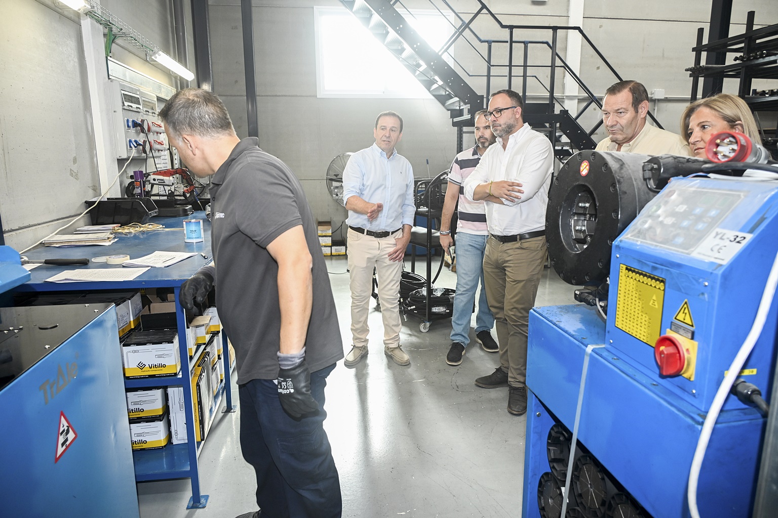 Hidymec consolida su crecimiento como referente industrial en Tomelloso 3 El alcalde visita la empresa Hidymec y destaca su trayectoria de superación y crecimiento
