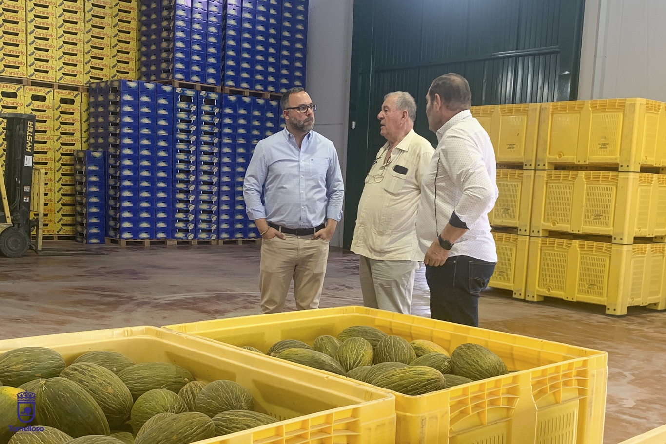 Navarro visita en Tomelloso la S.A.T Hortiman 3 El alcalde visita la S.A.T Hortiman donde se ha interesado por la campaña de melón y sandía