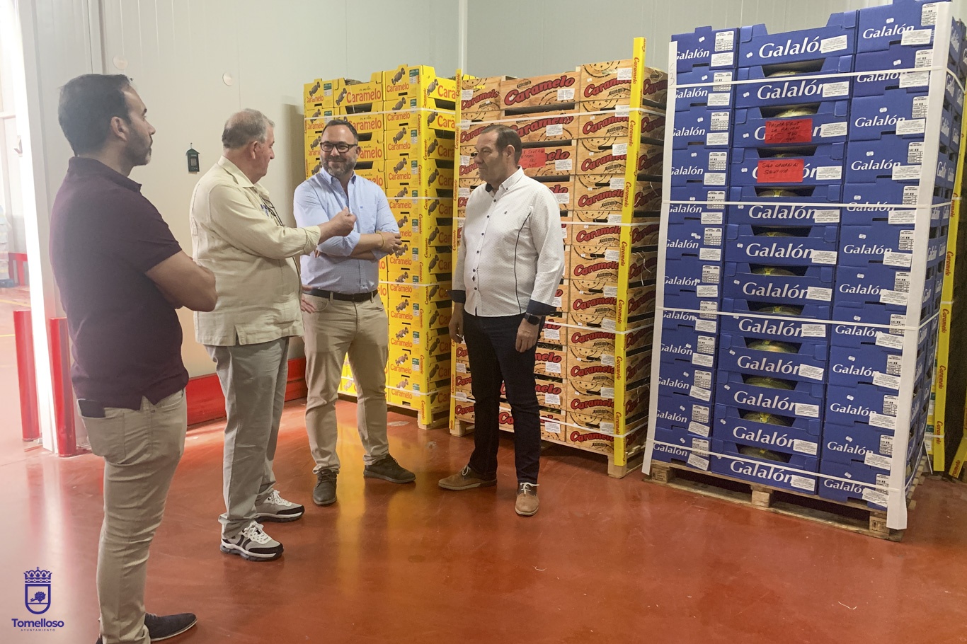 Navarro visita en Tomelloso la S.A.T Hortiman 7 El alcalde visita la S.A.T Hortiman donde se ha interesado por la campaña de melón y sandía