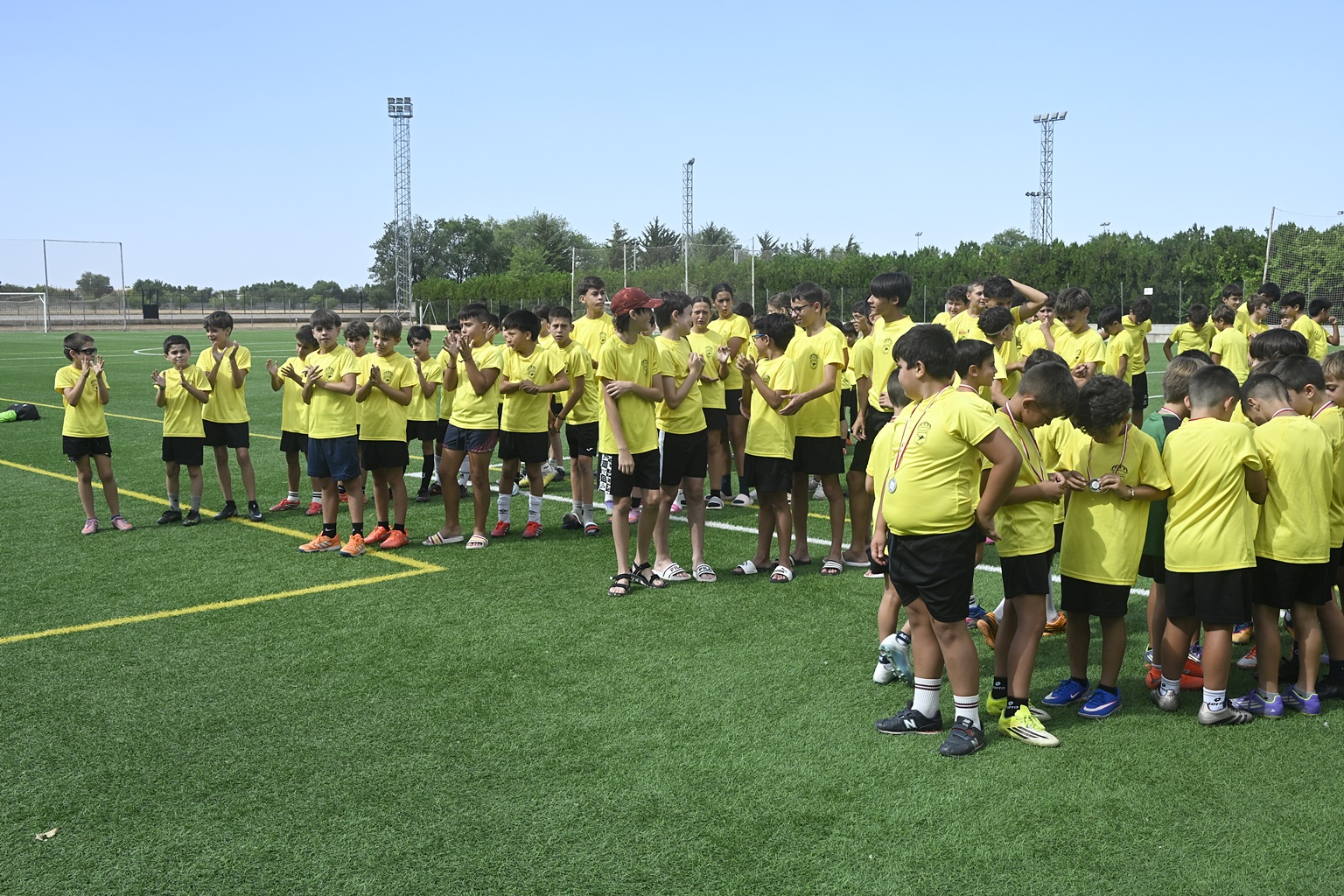 El Campus de Fútbol de Tomelloso cierra su primer turno con la participación de 130 niños 3 El Campus de Fútbol cierra su primer turno con la participación de 130 niños