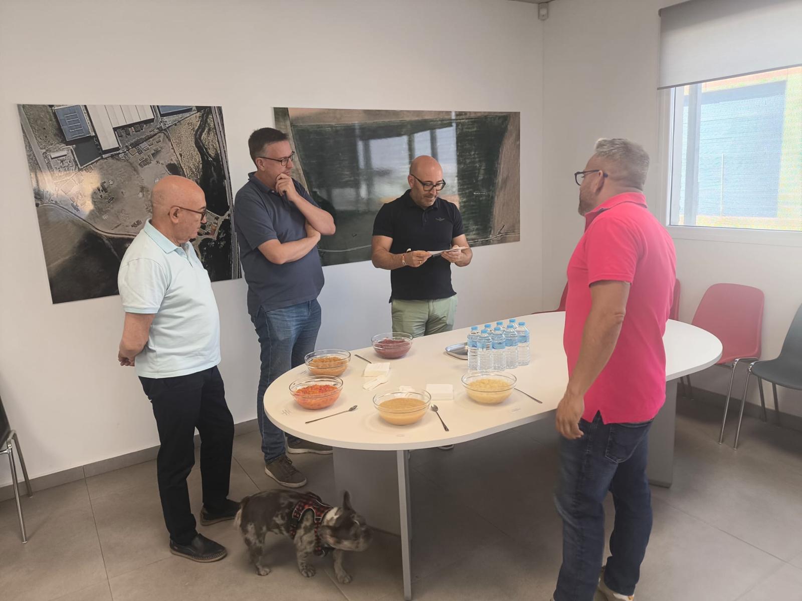 Albacete refuerza su liderazgo cebollero con 50 millones de kilos certificados bajo la IGP Cebolla de La Mancha 2 El Gobierno de Castilla-La Mancha apoya las industrias agroalimentarias mediante las ayudas FOCAL que llegarán a los 80 millones de euros