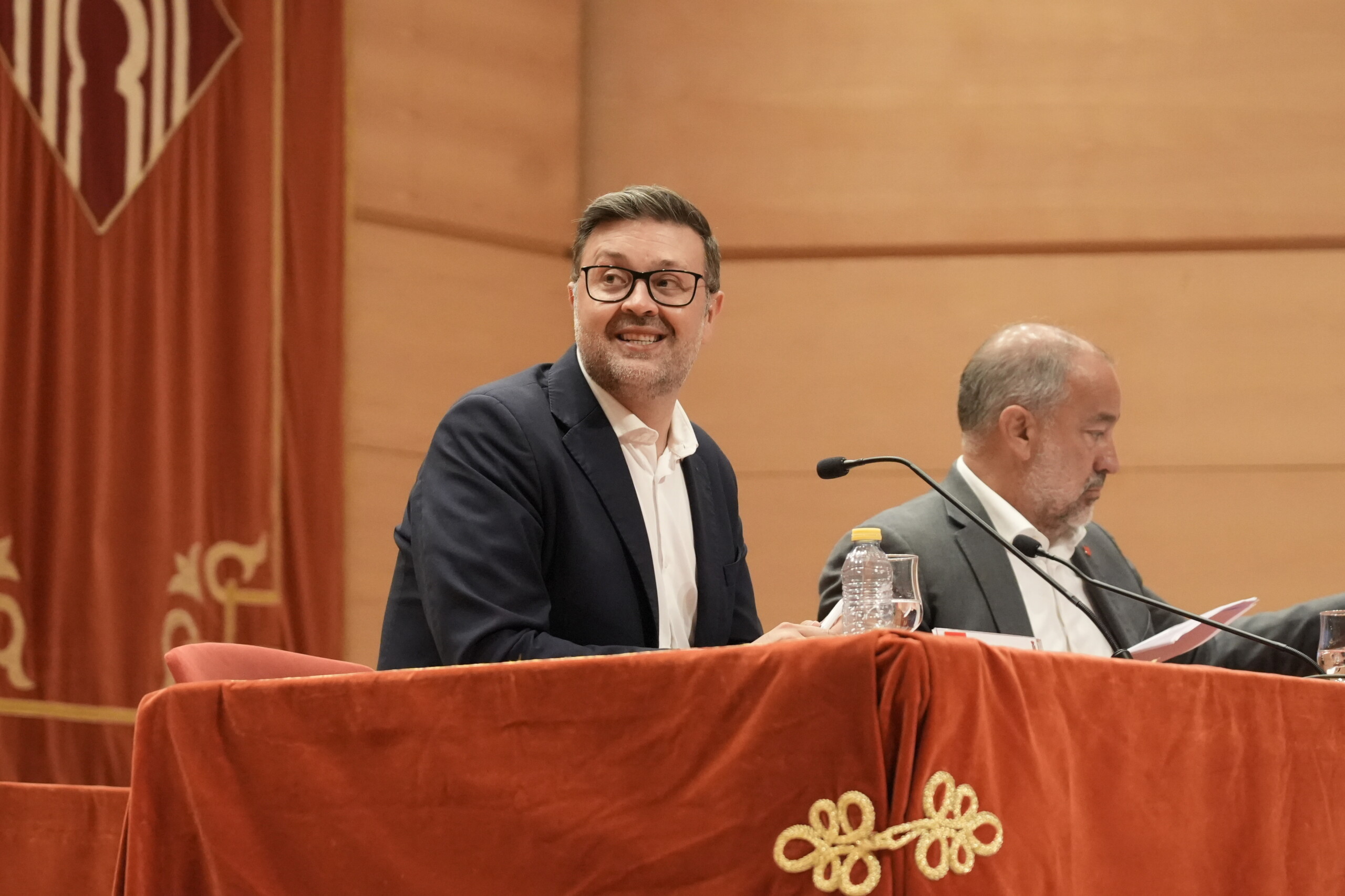 El Gobierno regional destaca que los 300 alumnos que se podrán beneficiar de la segunda matrícula gratuita tendrán un ahorro anual de alrededor de 2.000 euros 1 El Gobierno regional destaca que los 300 alumnos que se podrán beneficiar de la segunda matrícula gratuita tendrán un ahorro anual de alrededor de 2.000 euros