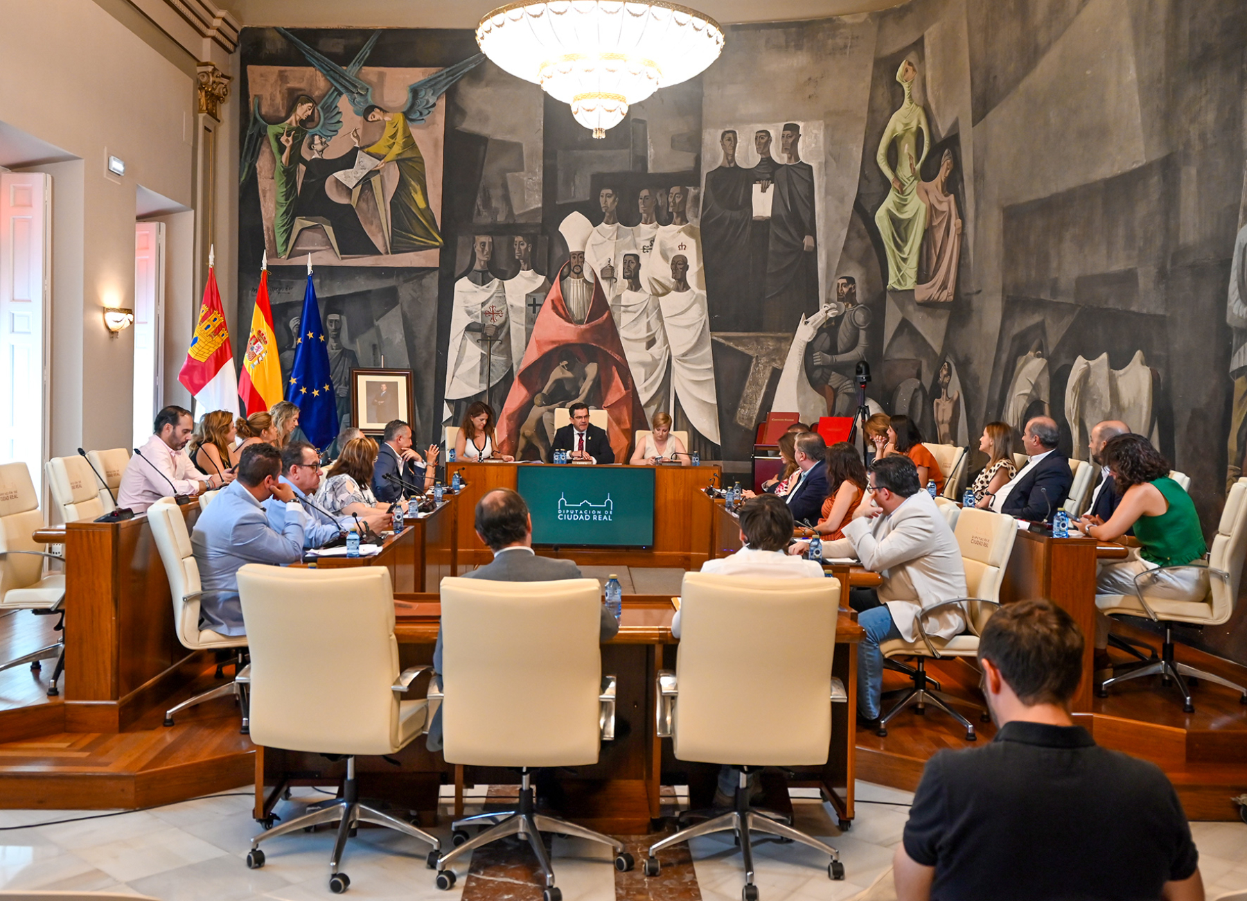 El Pleno de la Diputación aprueba inversiones y ayudas por 1’1 millones de euros, de los que 700.000 se destinan a impulsar la tauromaquia en la provincia 3 El Pleno de la Diputación aprueba inversiones y ayudas por 1’1 millones de euros, de los que 700.000 se destinan a impulsar la tauromaquia en la provincia