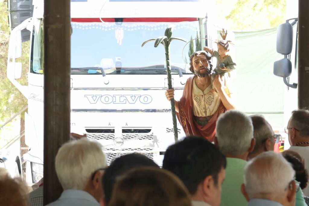 San Cristóbal pone el broche de oro a sus festejos con una multitudinaria función solemne en Alcázar de San Juan 2 ermita san cristobal alcazar de san juan 9