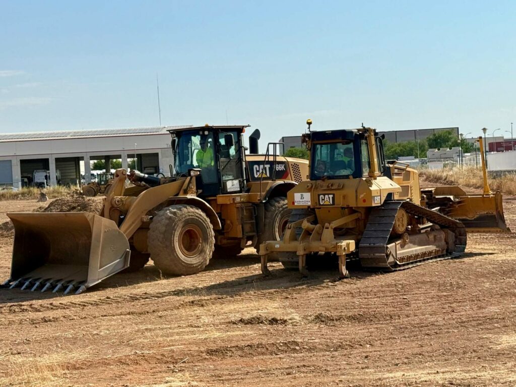 Barahona Obras y Servicios inicia las obras del nuevo Family Cash en Manzanares 1 familycashmanzanares 2