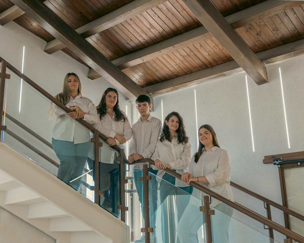 Tomelloso pone rostro a su Feria 2026 con la presentación de sus Madrinas y Padrino 12 fotos madrinas y padrino feria tomelloso 20265