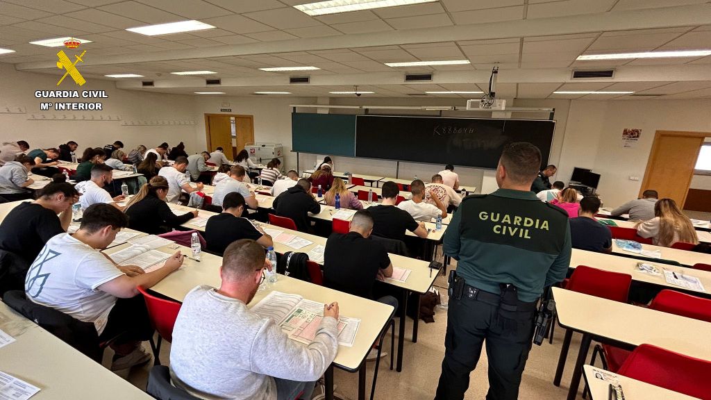 Casi 27.000 personas opositan este sábado a una de las 3.240 plazas ofertadas para ingresar en la Guardia Civil 1 guardiaciviloposiciones 2