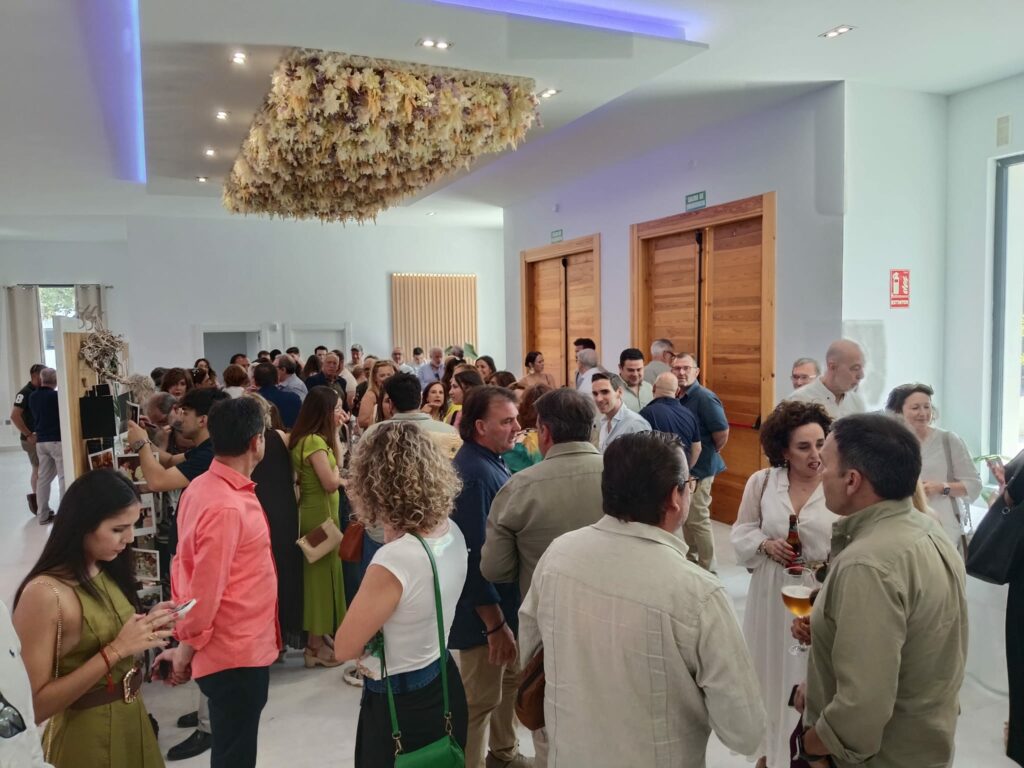 Paco Granado recibe en Tomelloso el primer homenaje de CATA CLM a una vida dedicada al vino 5 homenaje paco granado 5