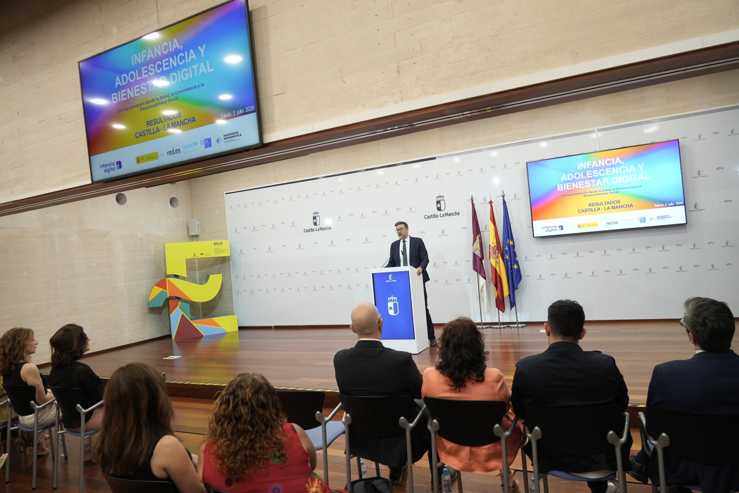 La Estrategia Regional para el Bienestar Socioemocional en las Aulas ha llegado a más de 16.000 docentes y 6.000 familias a través de 86 acciones formativas 7 La Estrategia Regional para el Bienestar Socioemocional en las Aulas ha llegado a más de 16.000 docentes y 6.000 familias a través de 86 acciones formativas
