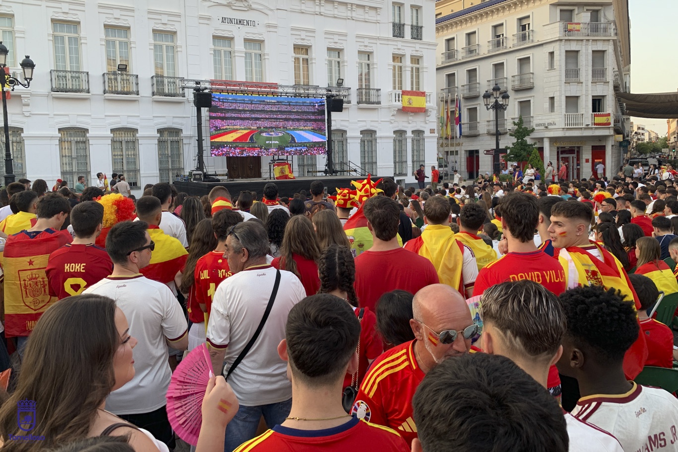 La Plaza de España de Tomelloso vibró con la histórica victoria de la Selección Española en la Copa del Mundo 13 La Plaza de España vibró con la histórica victoria de la Selección Española en la Copa del Mundo