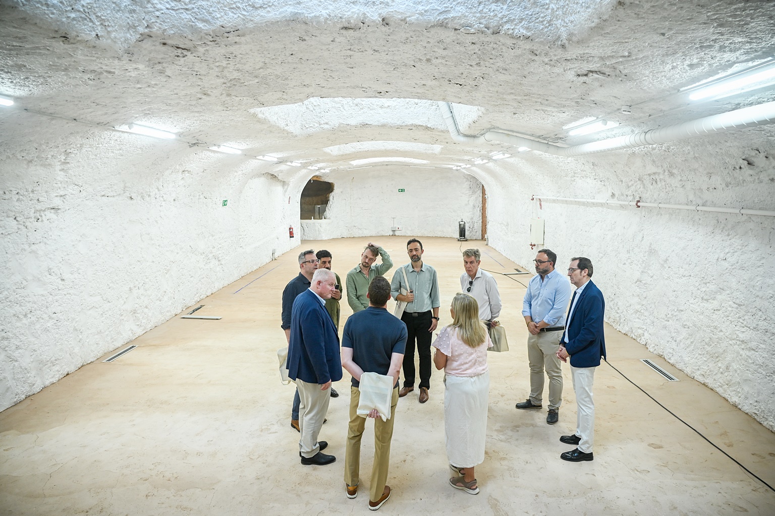 Las pérgolas del Mercado de Abastos de Tomelloso despiertan el interés internacional en innovación energética con la visita de la Universidad RMIT 2 Las pérgolas del Mercado de Abastos despiertan el interés internacional en innovación energética con la visita de la Universidad RMIT