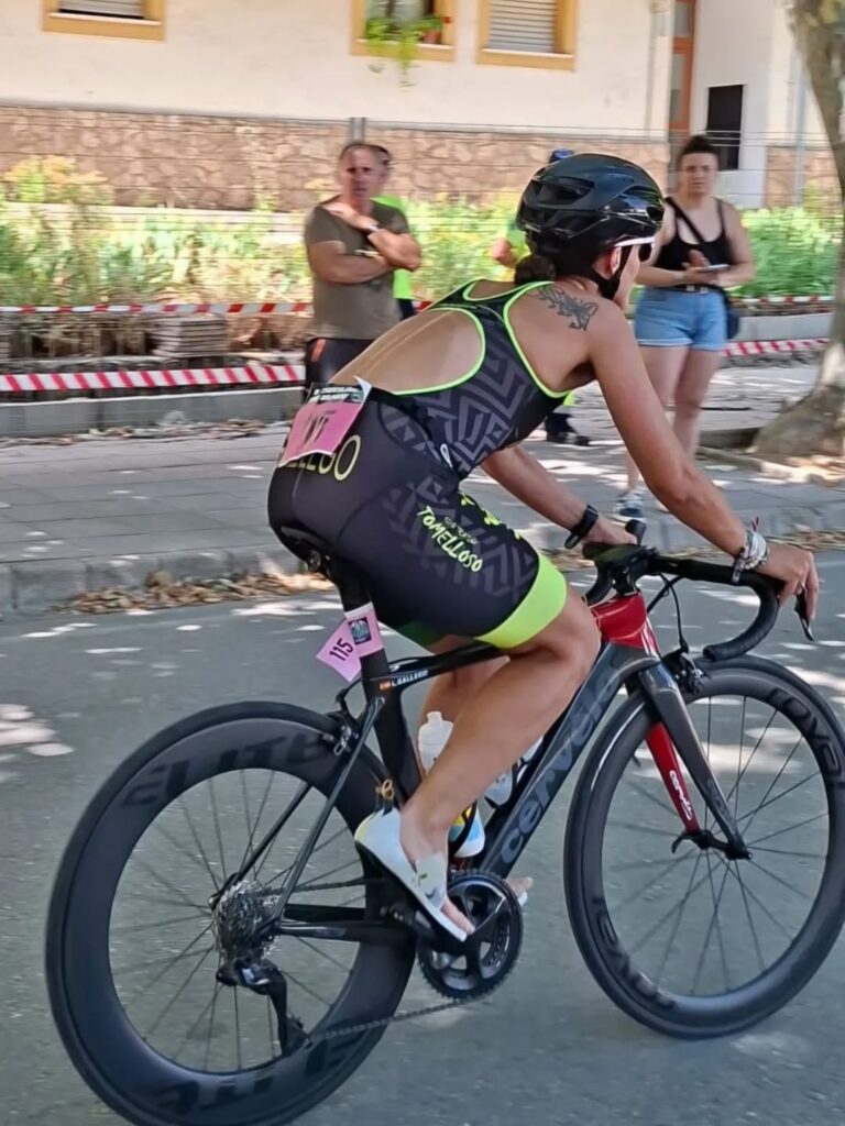 Laura Gallego conquista el tercer puesto femenino en el II Triatlón Río Mundo 3 Laura Gallego conquista el tercer puesto femenino en el Triatlón Río Mundo Sprint