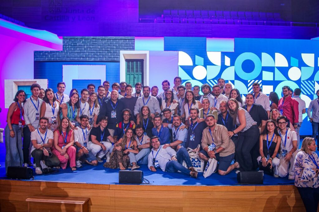 Núñez defiende una Castilla-La Mancha de futuro para los jóvenes “con más oportunidades y menos obstáculos” 1 nngg valladolid 2