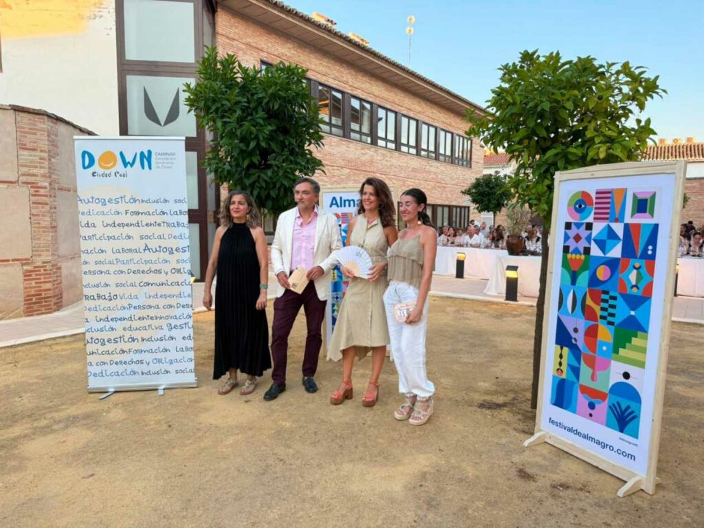 Pelayo afirma que las Catas del Siglo de Oro de la Diputación convierten el Festival de Almagro en un escaparate privilegiado para promocionar los productos y el talento de la provincia 1 pelayo catas