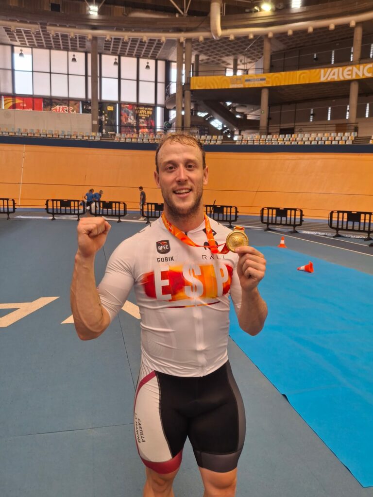Pepe Moreno se proclama doble campeón de España en Velocidad y Keirin 4 pepemorenodoblecampeonespana 2