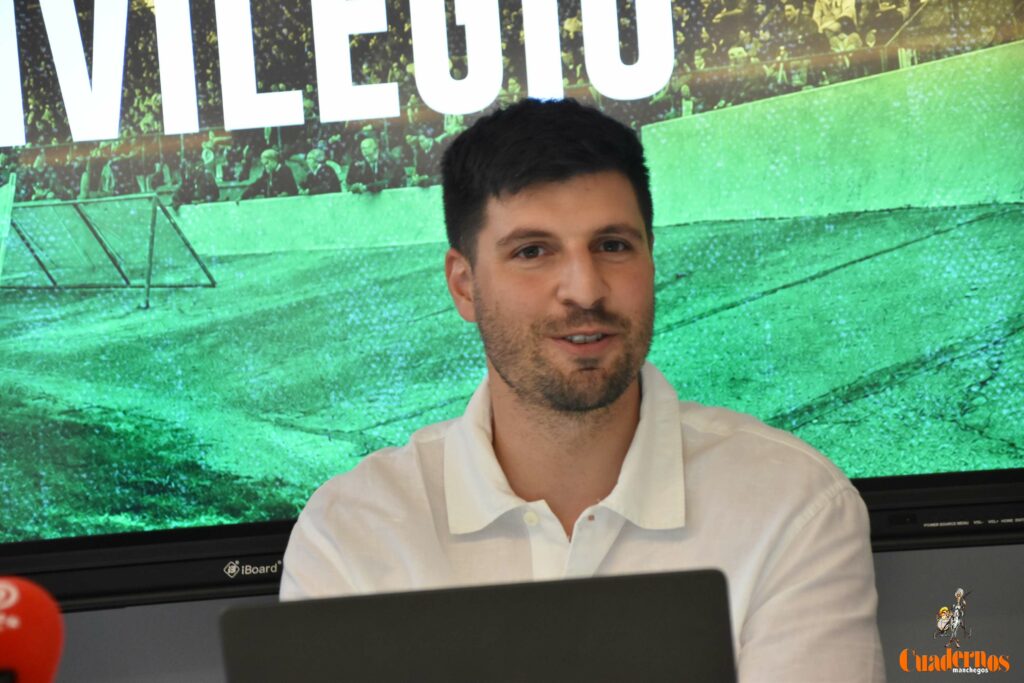 Orgullo, cantera y ambición: el Atlético Tomelloso presenta las bases de su nuevo proyecto 7 presentacion nuevo proyecto atletico tomelloso 03