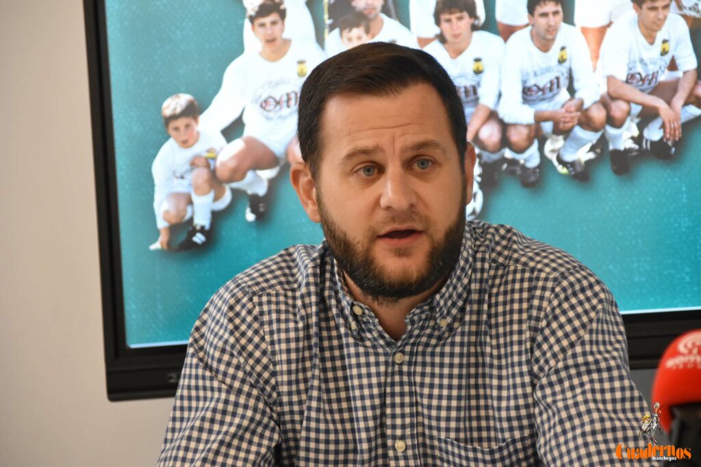 Orgullo, cantera y ambición: el Atlético Tomelloso presenta las bases de su nuevo proyecto 1 presentacion nuevo proyecto atletico tomelloso 09