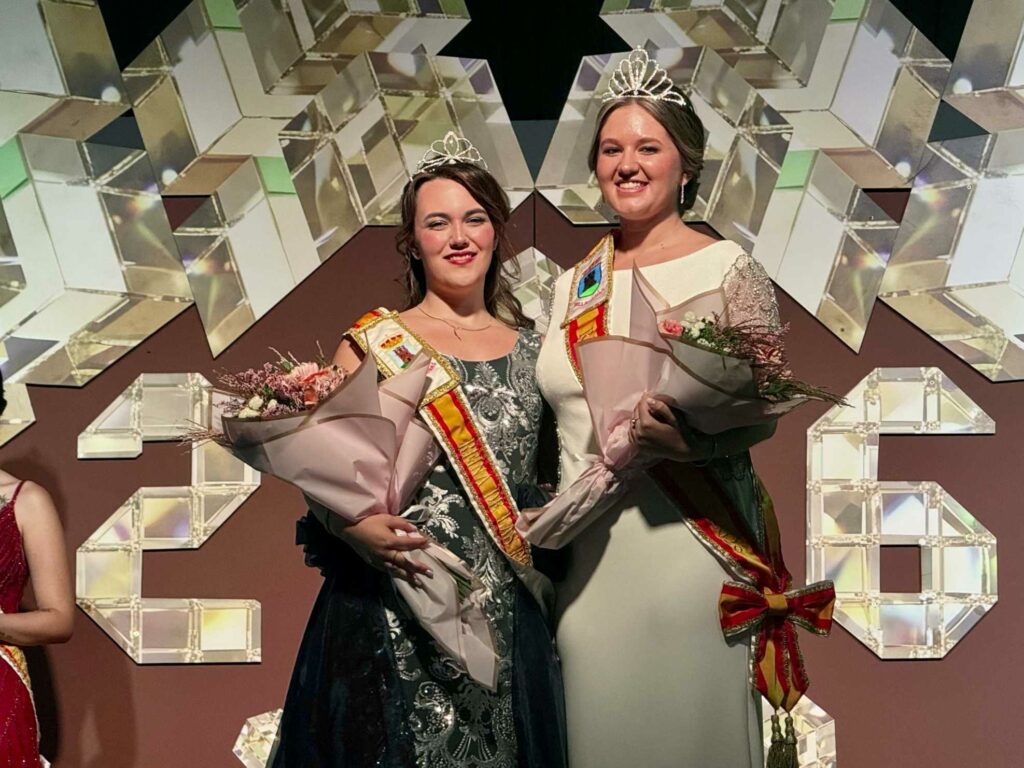 Irene Perea Villamayor, Desirée Gómez Clemente y Amalia Campet Hurtado, coronadas Reinas de la Feria y Fiestas 2026 4 reinasferiavillacanas 6