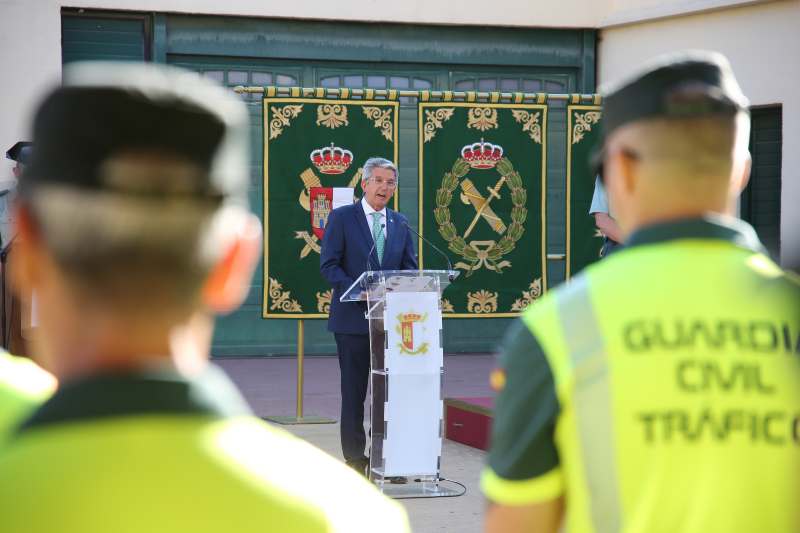 Sabrido anima a la Guardia Civil a seguir trabajando "desde la honradez, lealtad y legalidad” y recuerda a las víctimas del terrorismo 2 sabridoguardiacivil 3