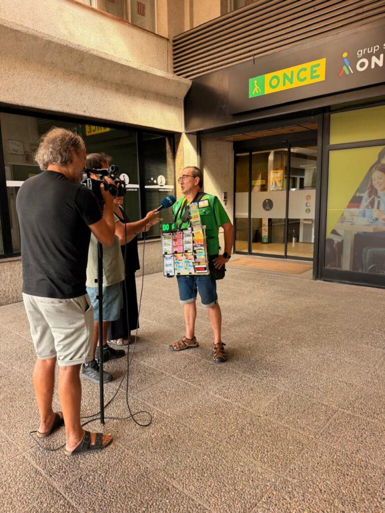 La ONCE deja en Lleida más de 71 millones de euros con el Eurojackpot, el mayor premio de la historia de la Organización 2 sergio cupon lleida 3
