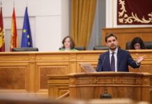 Serrano exige a Page que abandone la bilateralidad, deje de plegarse a Sánchez y defienda una financiación negociada entre todos Serrano exige a Page que abandone la bilateralidad, deje de plegarse a Sánchez y defienda una financiación negociada entre todos