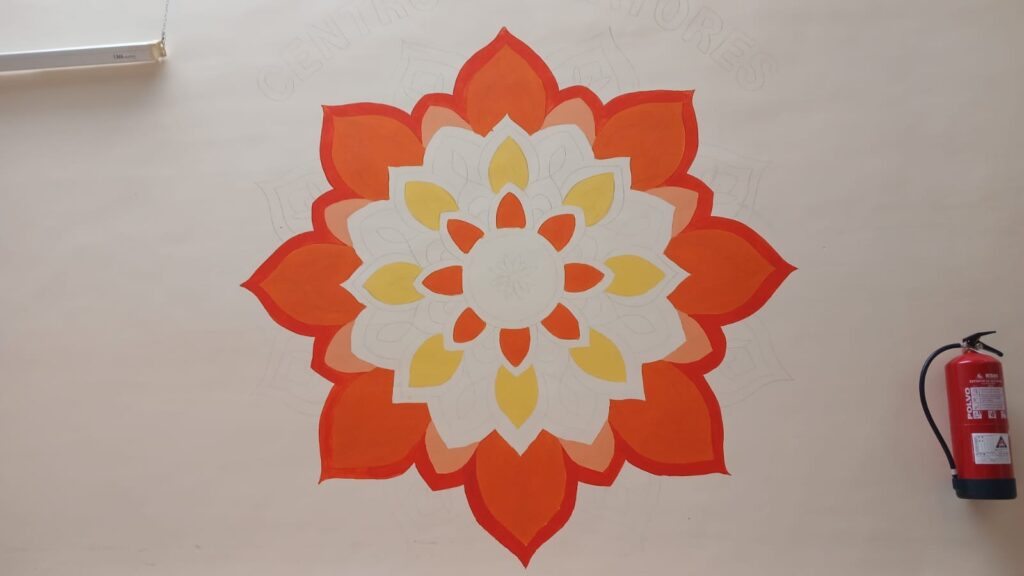 El Taller de Memoria del Centro de Mayores de Villacañas culmina el curso con una gran mandala colectiva 7 tallermemoriavillacanas 7