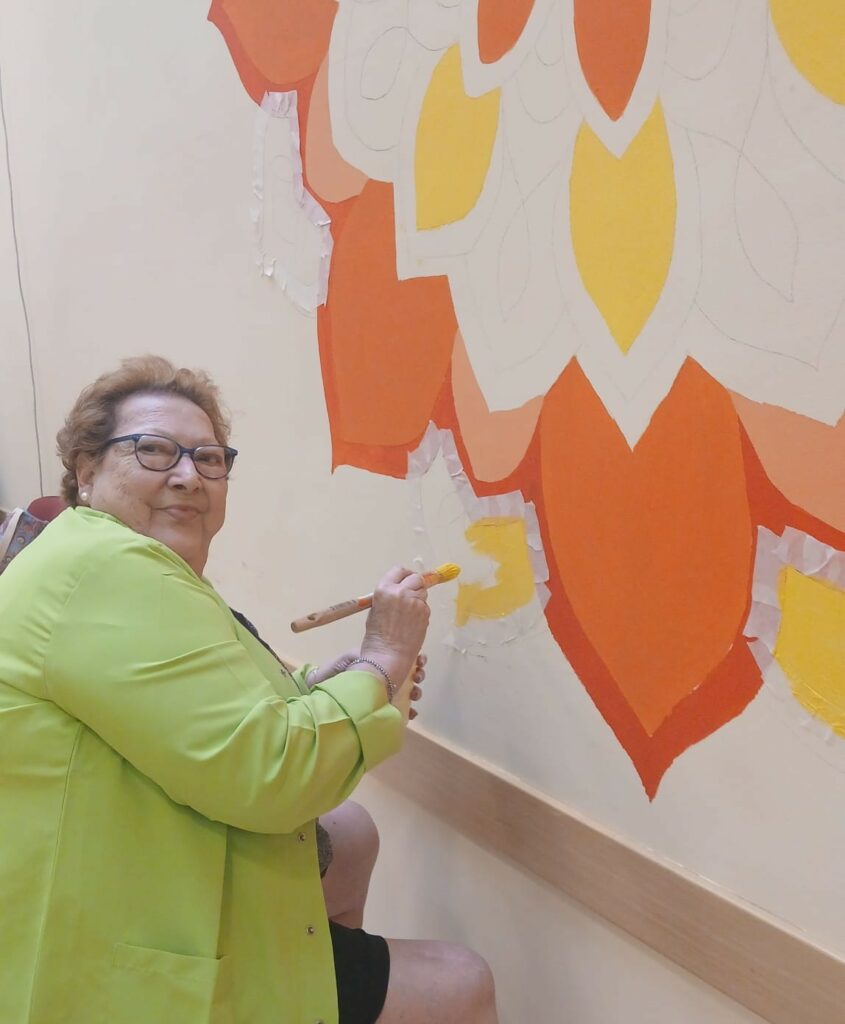 El Taller de Memoria del Centro de Mayores de Villacañas culmina el curso con una gran mandala colectiva 6 tallermemoriavillacanas 8