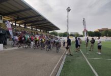 Emoción sobre la pista de ciclismo de Tomelloso en el Trofeo Fco. Javier Cerezo Emoción sobre la pista de ciclismo de Tomelloso en el Trofeo Fco. Javier Cerezo
