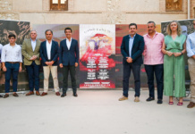 Valverde anuncia otros 700.000 euros y eleva a 1,1 millones el apoyo de la Diputación a los ayuntamientos de la provincia que organizan festejos taurinos y encierros Valverde anuncia otros 700.000 euros y eleva a 1,1 millones el apoyo de la Diputación a los ayuntamientos de la provincia que organizan festejos taurinos y encierros