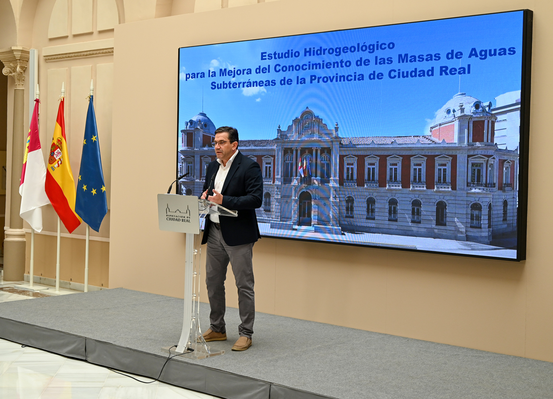 Valverde reclama actuaciones y soluciones que garanticen el agua para nuestra provincia de cara al futuro ante el descenso progresivo del Acuífero 23 5 Valverde reclama actuaciones y soluciones que garanticen el agua para nuestra provincia de cara al futuro ante el descenso progresivo del Acuífero 23