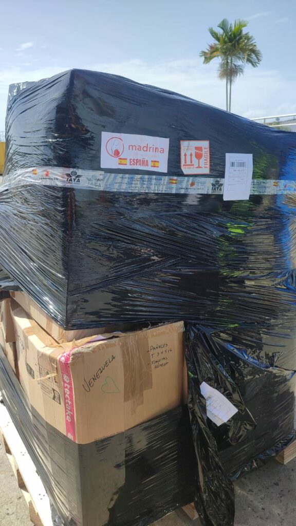 Fundación Madrina bate su récord humanitario: casi dos toneladas de ayuda a Venezuela en solo 24 horas 1 Fundación Madrina bate su récord humanitario: casi dos toneladas de ayuda a Venezuela en solo 24 horas