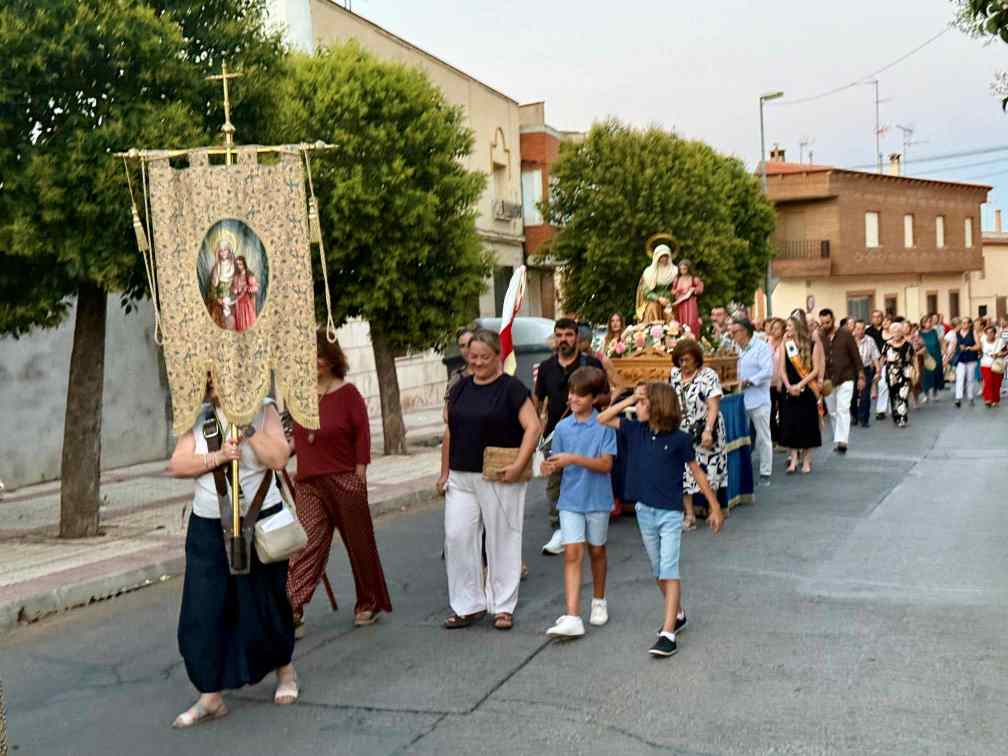 Villacañas celebra la festividad de Santa Ana con la tradicional procesión 1 villacanas festividad santa ana 2