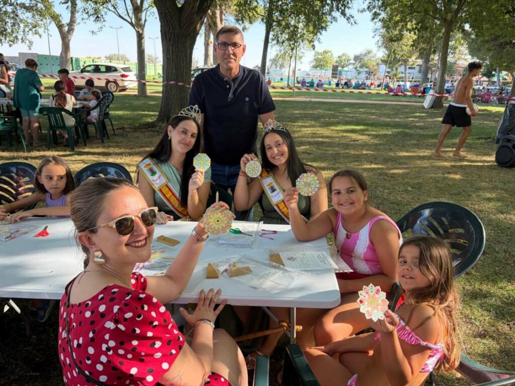Villacañas celebra una jornada intergeneracional en la Piscina Municipal como antesala a la Feria 2026 4 villacanaspiscina 5