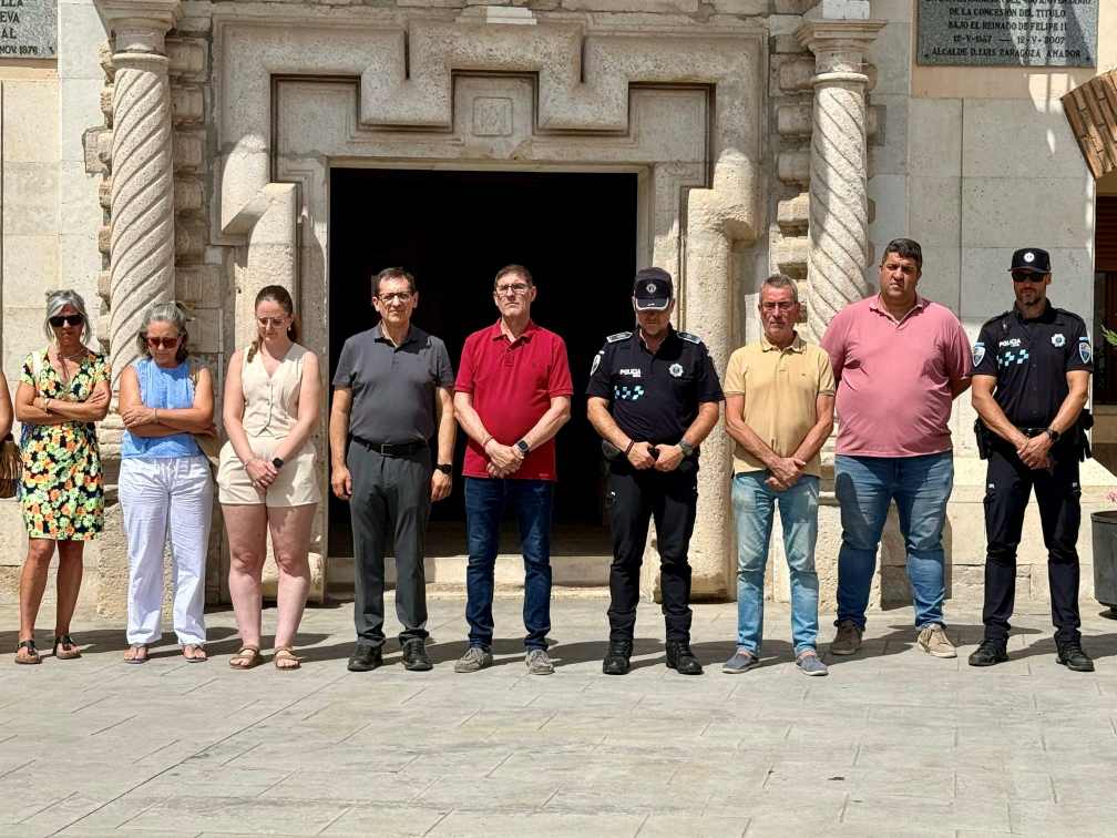Villacañas guarda un minuto de silencio en recuerdo de las víctimas de la tragedia de Los Gallardos 5 villcanasminutosilencio