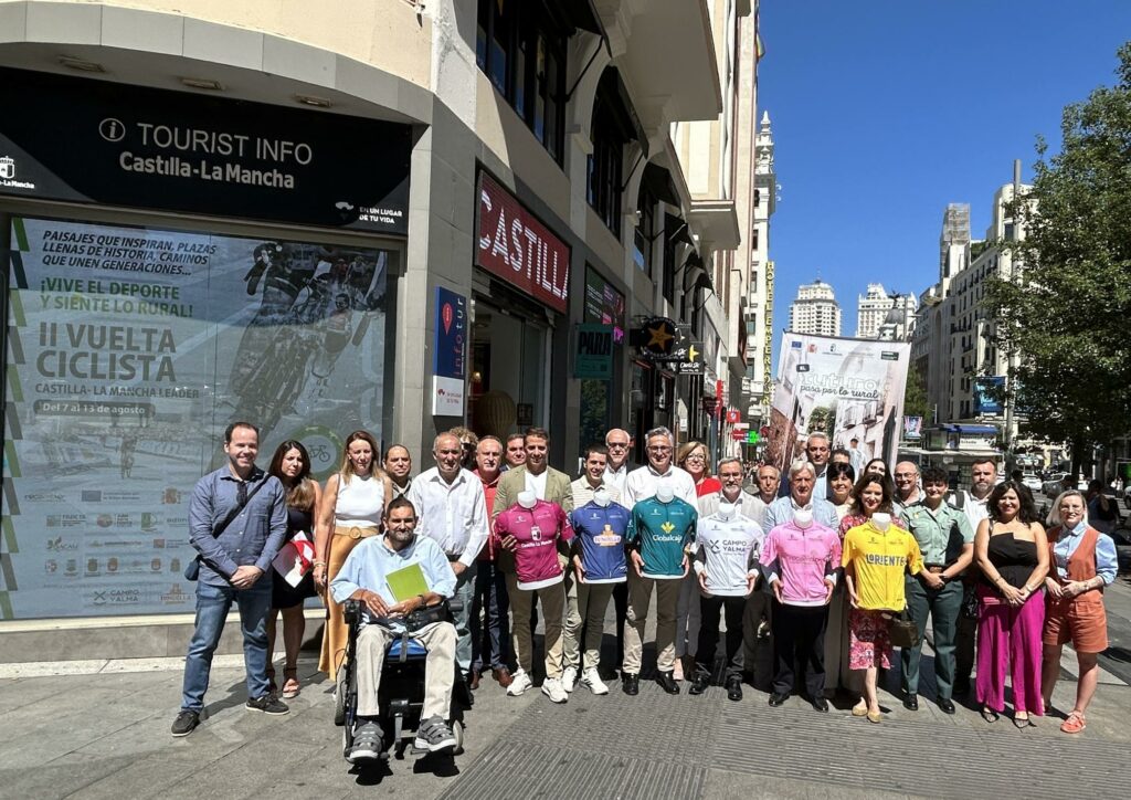 La II Vuelta Ciclista a Castilla-La Mancha LEADER, la única del mundo 100% rural, conquista la capital de España 2 vueltaciclistaclmleader 3
