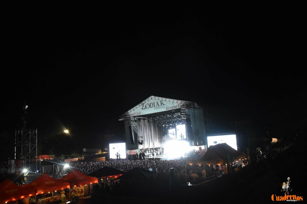 Siloé y Los Rebeldes hacen vibrar a varias generaciones en la segunda noche del Zodiak Festival de Tomelloso 101 zodiak sabado 18 07 2026 tomelloso 037