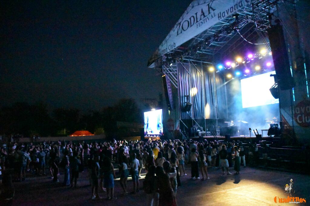 Siloé y Los Rebeldes hacen vibrar a varias generaciones en la segunda noche del Zodiak Festival de Tomelloso 33 zodiak sabado 18 07 2026 tomelloso 105