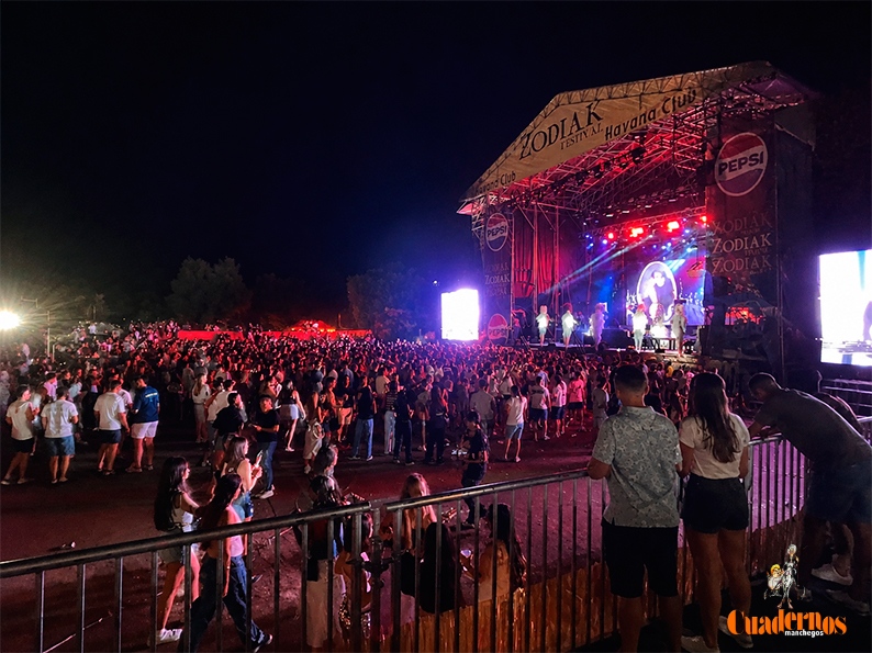 Fernando Costa en el Z Live Stage y Paco Pil en el Remember Stage protagonizan el multitudinario arranque del Zodiak Festival 10 zodiak viernes 17 07 2026 tomelloso 16