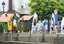Abierta la zona de juegos infantiles de la plaza de España de Tomelloso Abierta la zona de juegos infantiles de la plaza de España