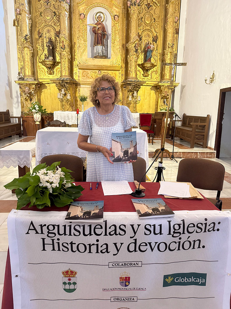 Arguisuelas presenta el libro Arguisuelas y su Iglesia en un emotivo acto dedicado a la memoria y al patrimonio del pueblo