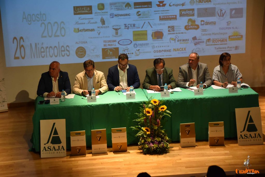 Tomelloso celebra el XL Día del Viticultor con el agua, la PAC y el precio de la uva en el centro del debate 37 asaja dia viticultor tomelloso 2026 02