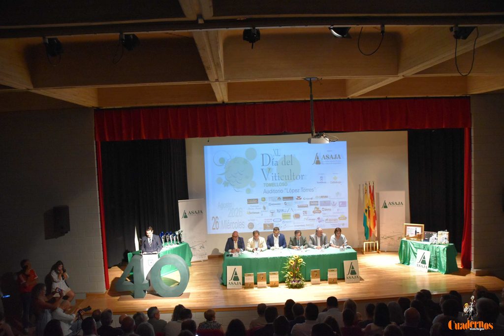 Tomelloso celebra el XL Día del Viticultor con el agua, la PAC y el precio de la uva en el centro del debate 35 asaja dia viticultor tomelloso 2026 04