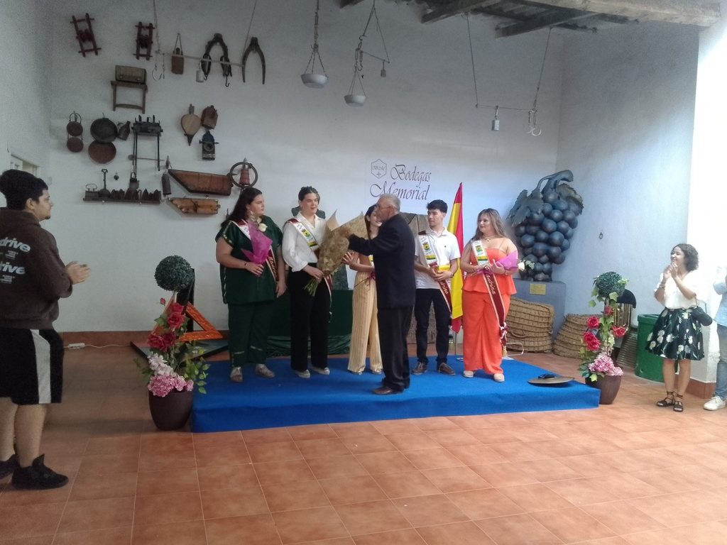 La tradicional Diana Floreada vuelve a Tomelloso para homenajear a las Madrinas y Padrino de 2026 2 bodegas memorial diana floreada 5