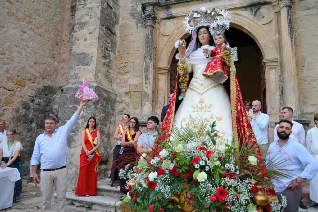 Cogolludo renueva ante la Virgen de los Remedios una devoción con más de cuatro siglos de historia 5 cogolludo virgen remedios 4