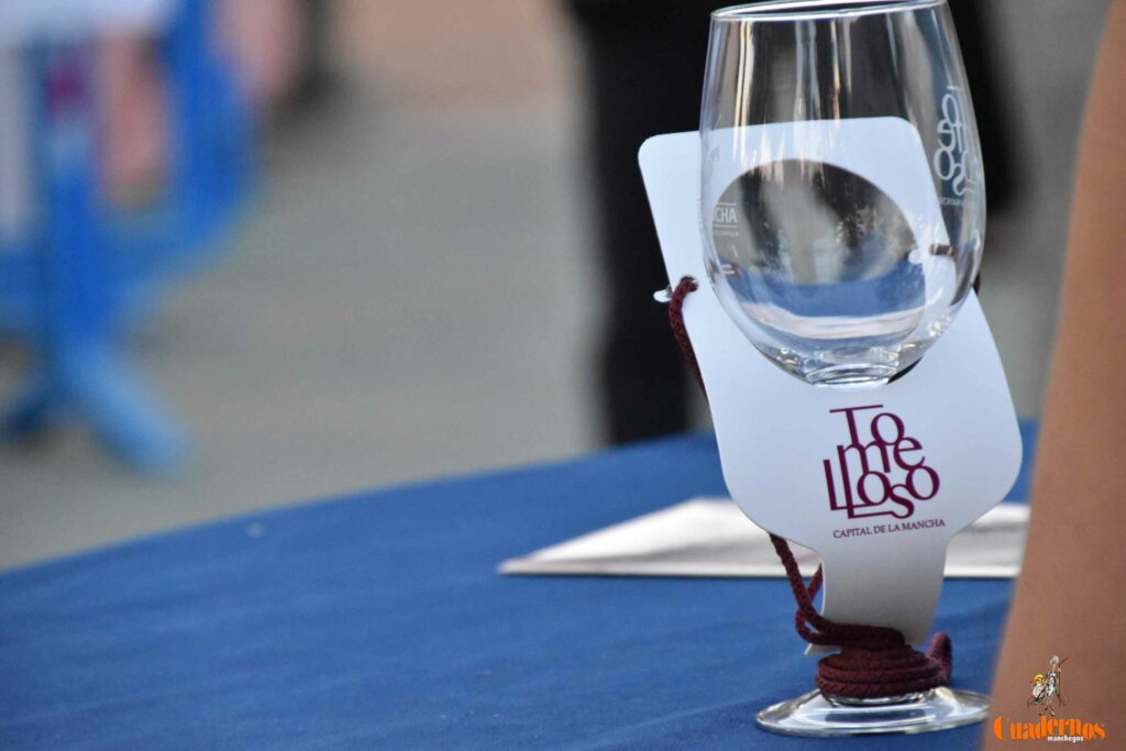 Tomelloso desafía al calor y llena de ambiente la primera noche de su XIV Fiesta del Vino 25 decimocuarta fiesta del vino 24