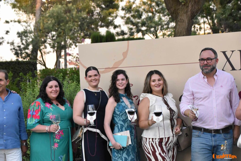 Tomelloso desafía al calor y llena de ambiente la primera noche de su XIV Fiesta del Vino 38 decimocuarta fiesta del vino 37