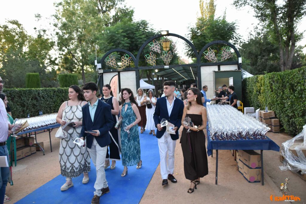 Tomelloso desafía al calor y llena de ambiente la primera noche de su XIV Fiesta del Vino 53 decimocuarta fiesta del vino 52