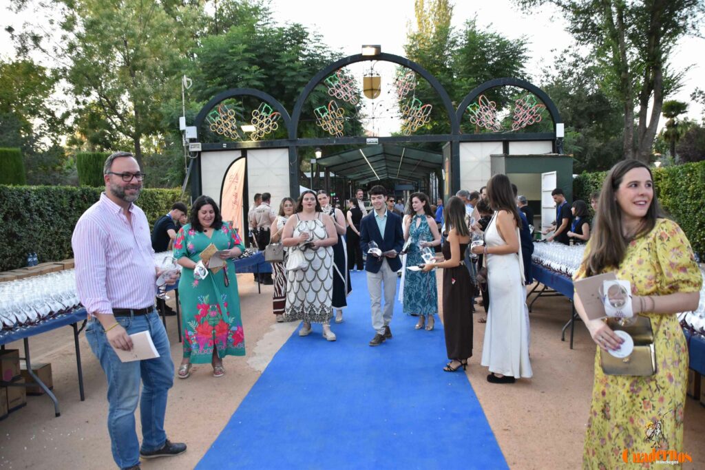 Tomelloso desafía al calor y llena de ambiente la primera noche de su XIV Fiesta del Vino 55 decimocuarta fiesta del vino 54