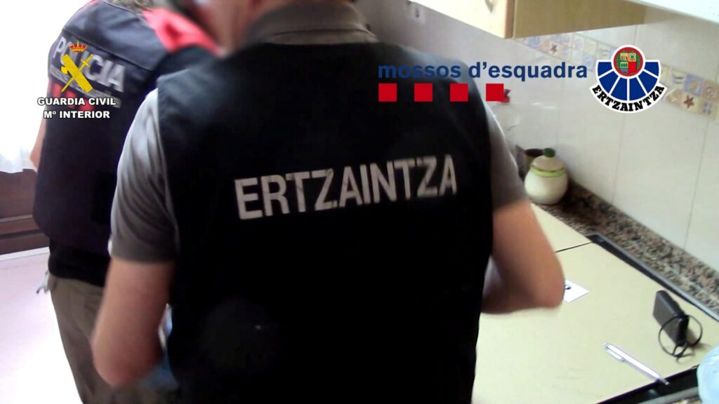 Detenido un miembro muy activo de la red 764 en España, una organización extremista especializada en la captación y explotación de menores a través de internet 4 detenido miembro red 764 3