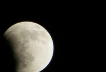 Eclipse parcial de Luna del 28 de agosto: horario, fases y cómo observarlo desde España Eclipse parcial de Luna del 28 de agosto: horario, fases y cómo observarlo desde España